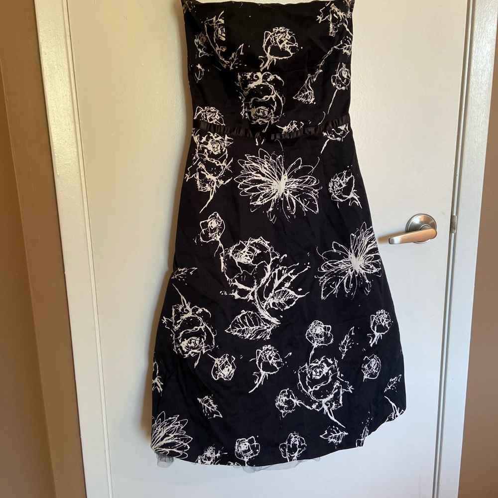 Perfect condition strapless dress!